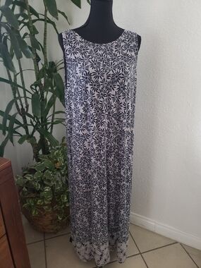 J. Jill Sleeveless Navy Floral Maxi Dress Size L